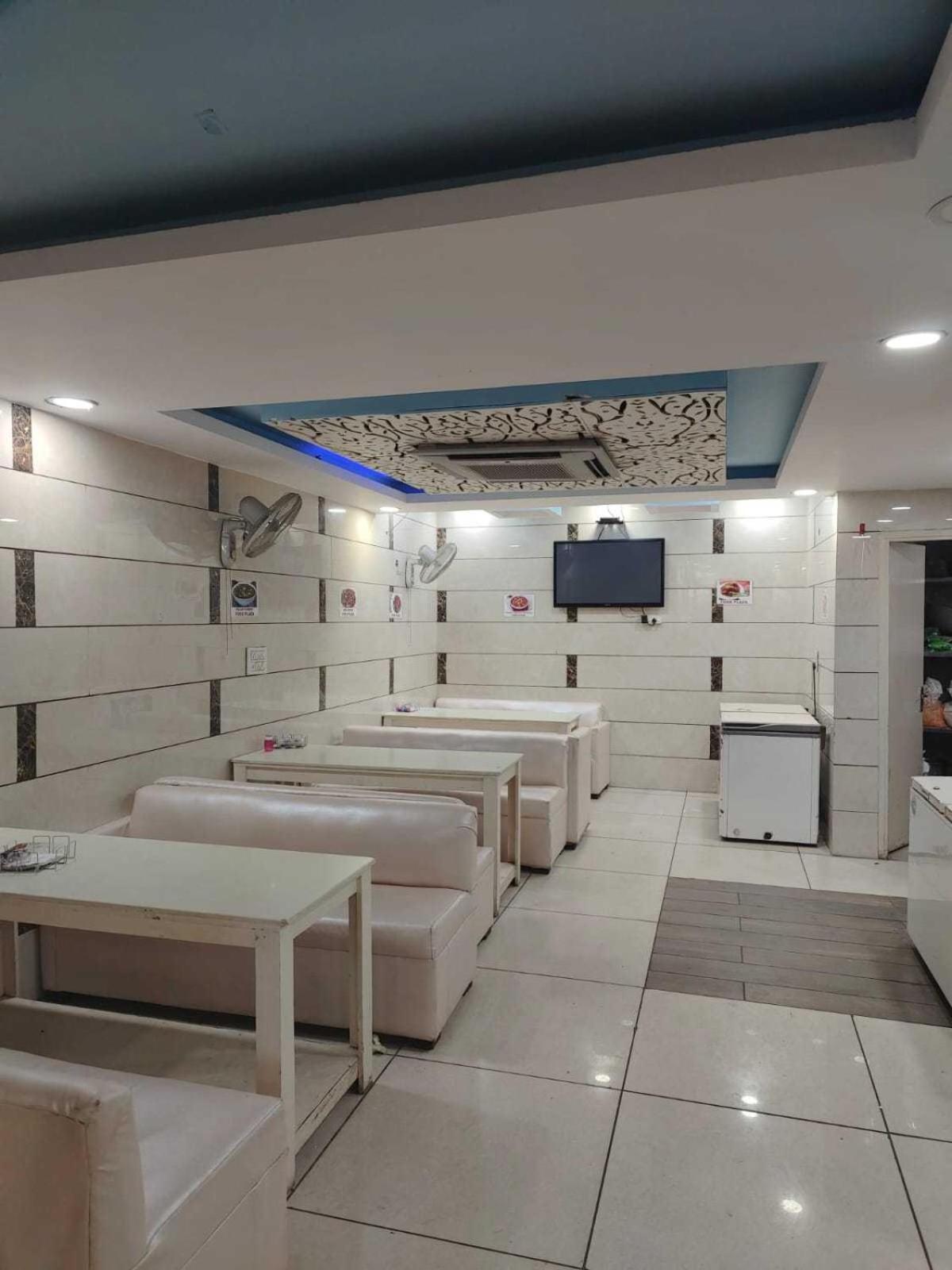 Hotel O Food Plaza Zirakpur Luaran gambar